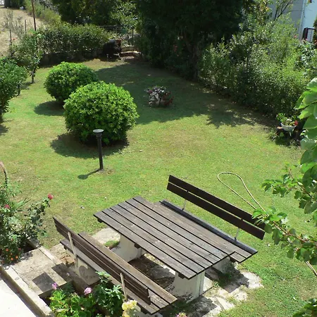 Apartman Sestan