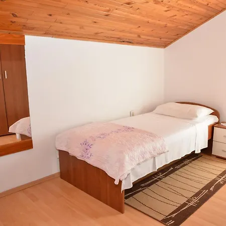 Apartment Sestan *