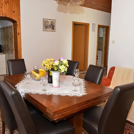 Apartment Sestan *