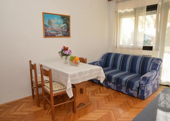 Apartament Sestan