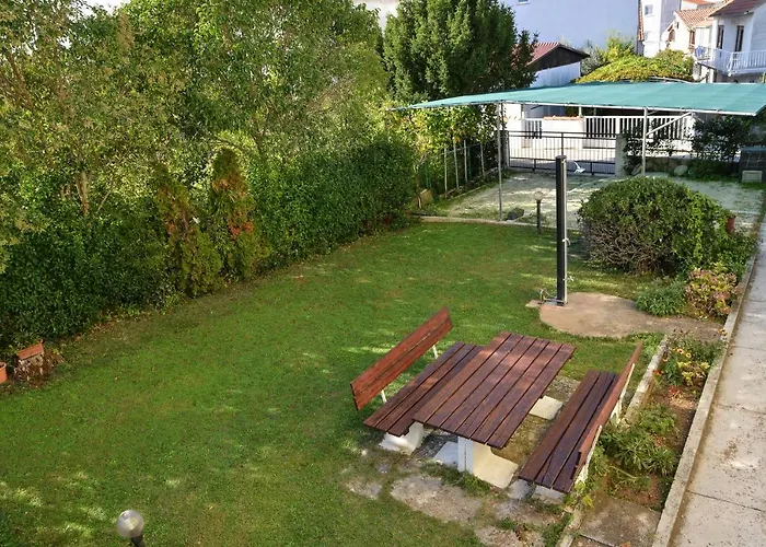 Apartament Sestan *