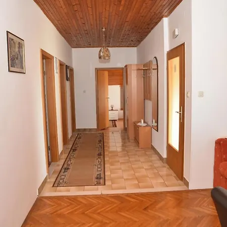Apartment Sestan
