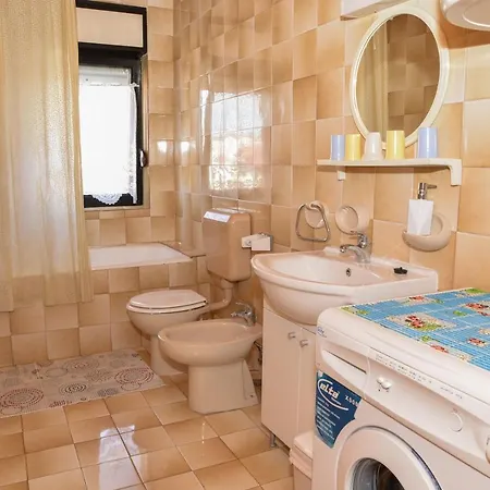 Apartment Sestan *